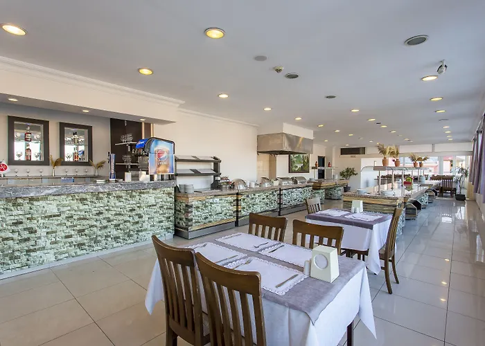 Aska Kleopatra Hotell 3*